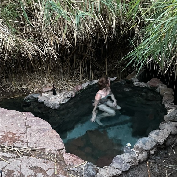 Meet your Posher, Elise - Picture 4 of 5